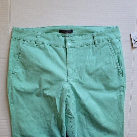 Bandolino pants Anklette style mint green stretch slim fit size 6 New with tags - Picture 9 of 14